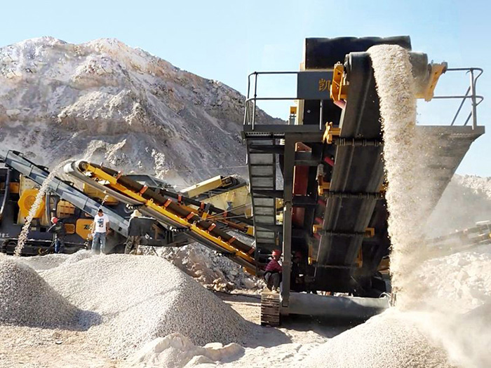 山東淄博履帶式反擊破移動(dòng)破碎站用戶案例